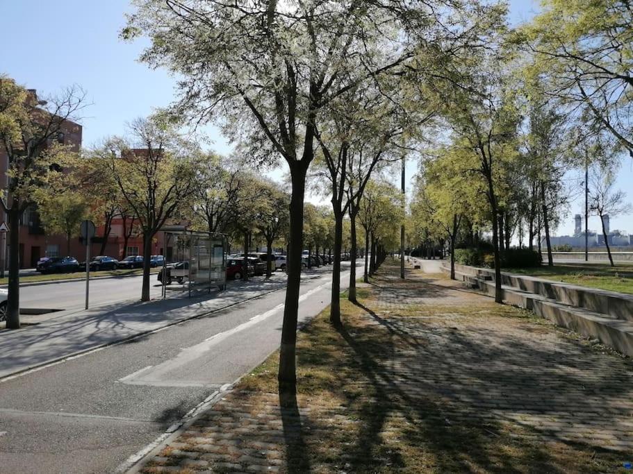 Piso Pl 2B, 20Min Plaza Cataluna Sant Adria de Besos Dış mekan fotoğraf