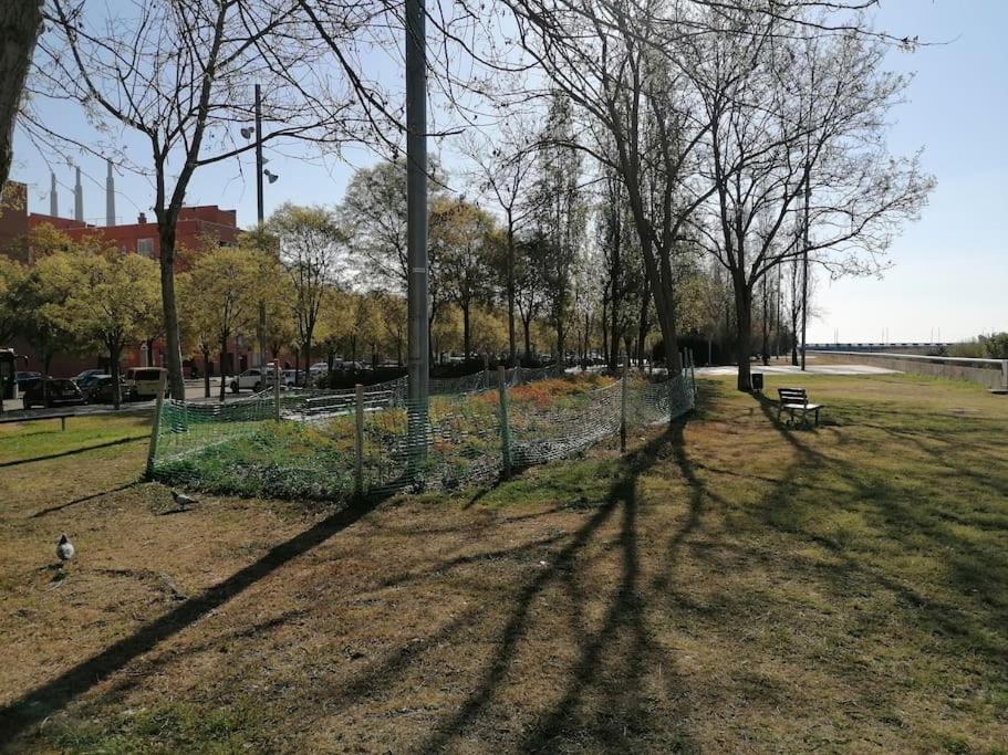 Piso Pl 2B, 20Min Plaza Cataluna Sant Adria de Besos Dış mekan fotoğraf